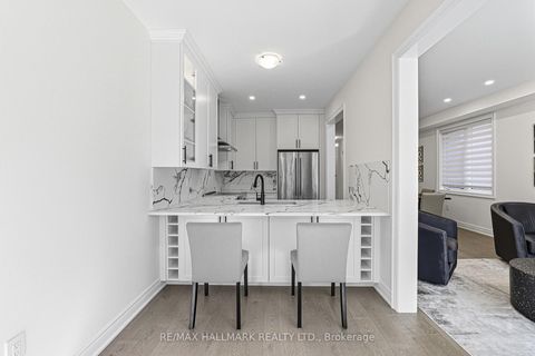 Photo 17 at 92 Drizzel Crescent, Oak Ridges, Richmond Hill