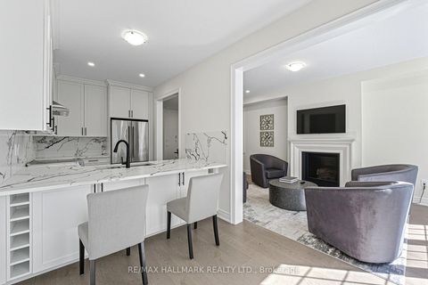 Photo 18 at 92 Drizzel Crescent, Oak Ridges, Richmond Hill