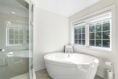 Photo 25 at 92 Drizzel Crescent, Oak Ridges, Richmond Hill