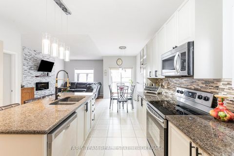 Photo 6 at 10 Westminster Circle, Shore, Barrie