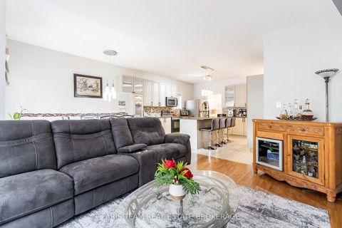 Photo 10 at 10 Westminster Circle, Shore, Barrie Photo 10 at 10 Westminster Circle, Shore, Barrie