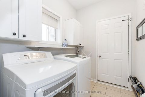 Photo 15 at 10 Westminster Circle, Shore, Barrie