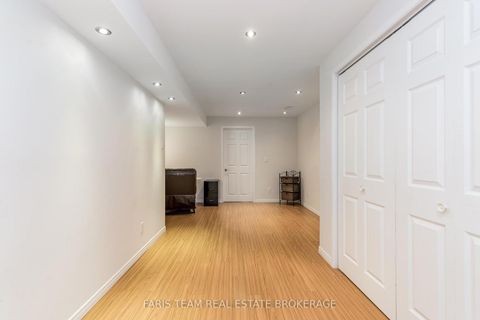 Photo 18 at 10 Westminster Circle, Shore, Barrie