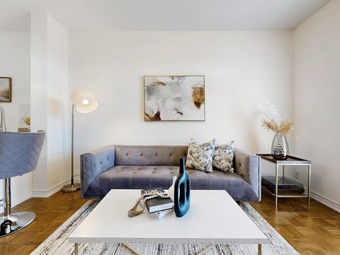 Photo 8 at 220 - 9519 Keele Street, Maple, Vaughan