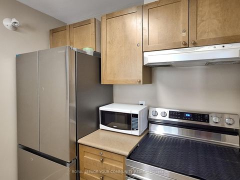 Photo 23 at 220 - 9519 Keele Street, Maple, Vaughan