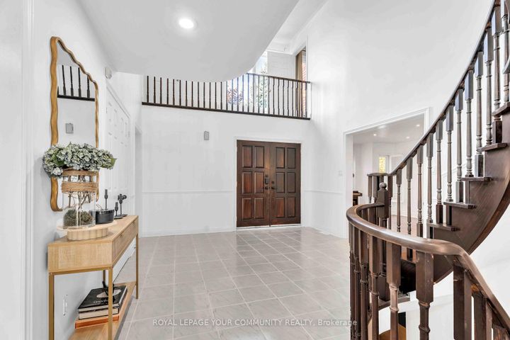 Photo 13 at 50 Waltham Crescent, Doncrest, Richmond Hill