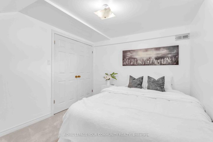 Photo 31 at 50 Waltham Crescent, Doncrest, Richmond Hill