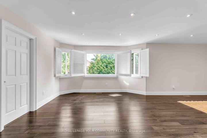 Photo 36 at 50 Waltham Crescent, Doncrest, Richmond Hill