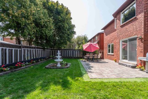 Photo 8 at 50 Waltham Crescent, Doncrest, Richmond Hill