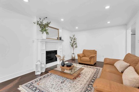 Photo 19 at 50 Waltham Crescent, Doncrest, Richmond Hill