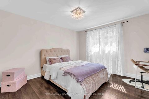 Photo 35 at 50 Waltham Crescent, Doncrest, Richmond Hill