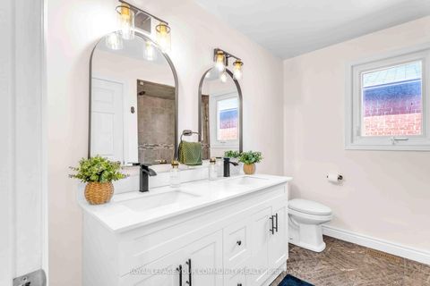 Photo 43 at 50 Waltham Crescent, Doncrest, Richmond Hill