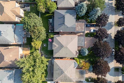 Photo 44 at 50 Waltham Crescent, Doncrest, Richmond Hill Photo 44 at 50 Waltham Crescent, Doncrest, Richmond Hill