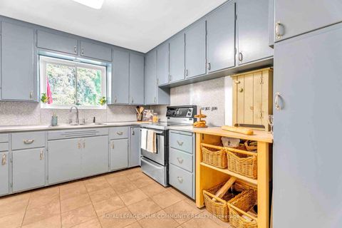 Photo 5 at 14 Luverne Avenue, Clanton Park, Toronto