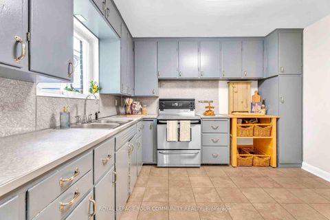 Photo 6 at 14 Luverne Avenue, Clanton Park, Toronto Photo 6 at 14 Luverne Avenue, Clanton Park, Toronto