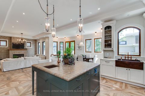 Photo 12 at 441 Oriole Parkway, Eglinton, Toronto