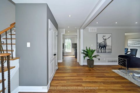 Photo 3 at 37 Marcella Street, Woburn, Toronto