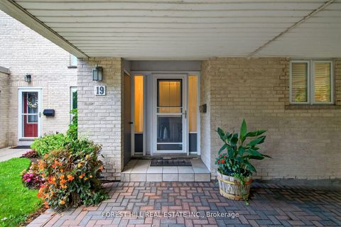 Photo 1 at 187 - 19 Snowshoe Mill Way, Windfields, Toronto