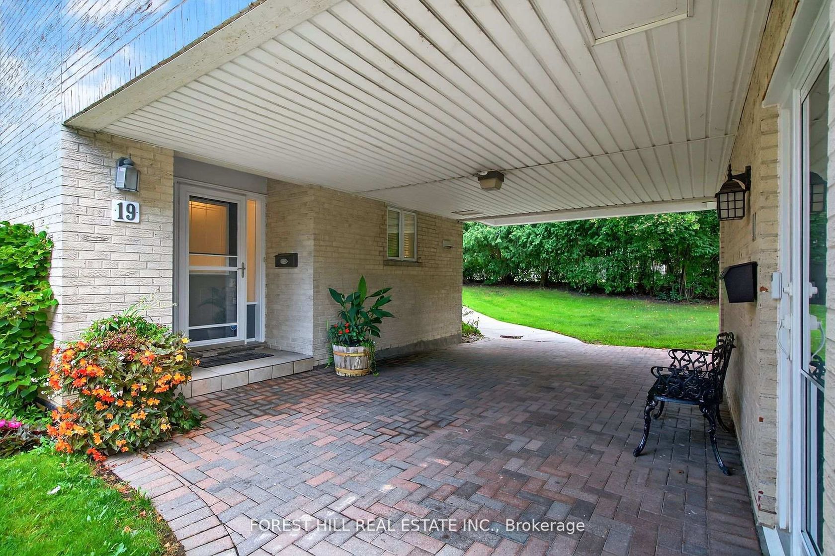 187 - 19 Snowshoe Mill Way, Windfields, Toronto 