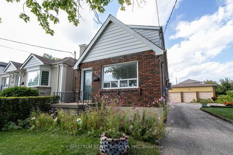 Photo 0 at 906 Glencairn Avenue, Glen Park, Toronto