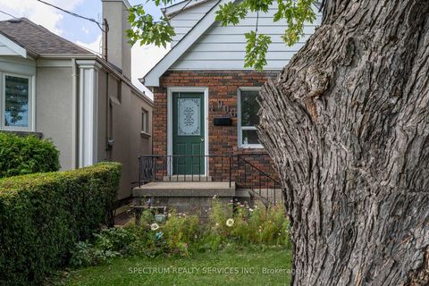 Photo 5 at 906 Glencairn Avenue, Glen Park, Toronto