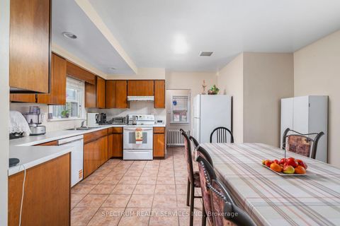 Photo 14 at 906 Glencairn Avenue, Glen Park, Toronto