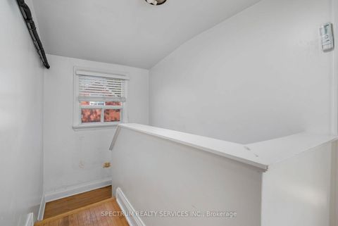 Photo 20 at 906 Glencairn Avenue, Glen Park, Toronto Photo 20 at 906 Glencairn Avenue, Glen Park, Toronto