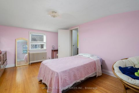 Photo 23 at 906 Glencairn Avenue, Glen Park, Toronto
