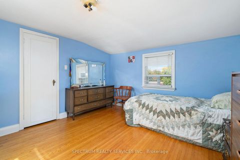 Photo 24 at 906 Glencairn Avenue, Glen Park, Toronto