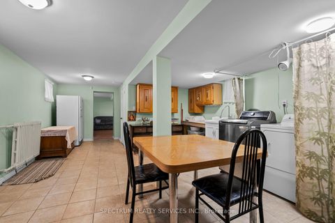 Photo 27 at 906 Glencairn Avenue, Glen Park, Toronto