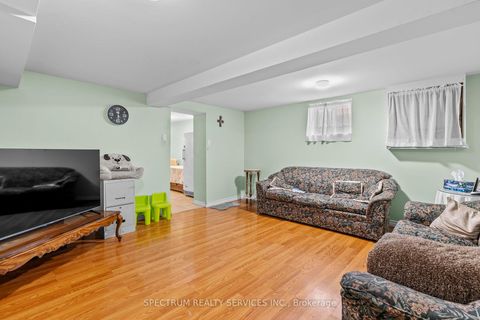 Photo 30 at 906 Glencairn Avenue, Glen Park, Toronto