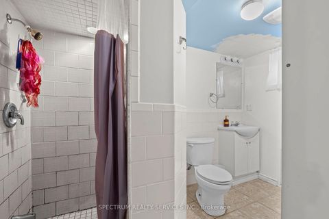 Photo 31 at 906 Glencairn Avenue, Glen Park, Toronto