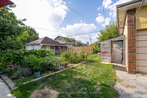 Photo 35 at 906 Glencairn Avenue, Glen Park, Toronto