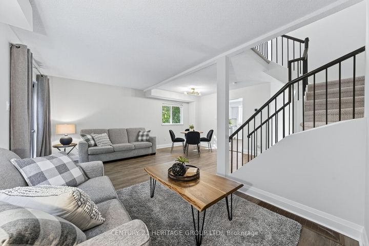 Photo 10 at 654 Gibney Crescent, Summerhill Estates, Newmarket