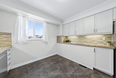 Photo 17 at 654 Gibney Crescent, Summerhill Estates, Newmarket