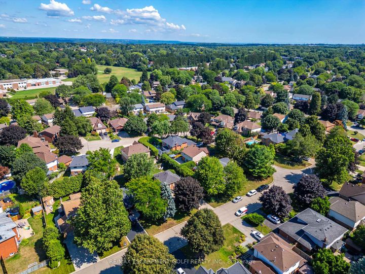 Photo 28 at 6 Lilac Court, Ancaster, Hamilton
