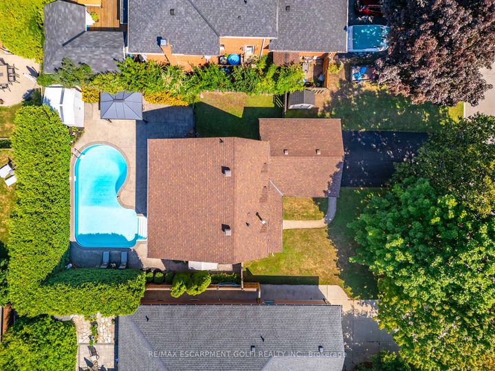 Photo 29 at 6 Lilac Court, Ancaster, Hamilton