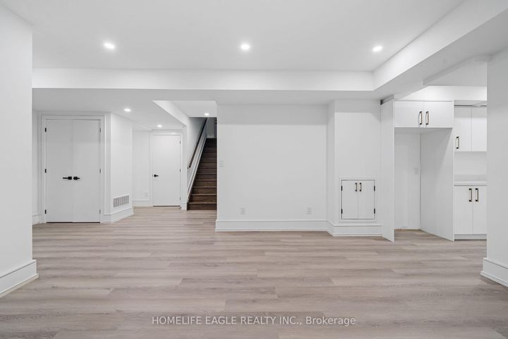Photo 36 at 11 Glen Muir Drive, Cliffcrest, Toronto