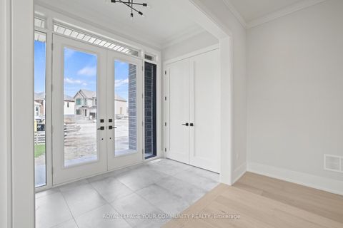 Photo 12 at 2 Bunn Court, Bayview Northeast, Aurora
