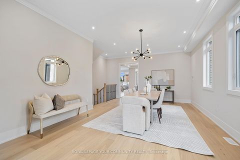 Photo 13 at 2 Bunn Court, Bayview Northeast, Aurora