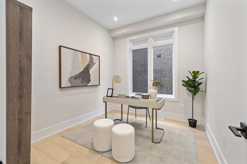 Photo 19 at 2 Bunn Court, Bayview Northeast, Aurora