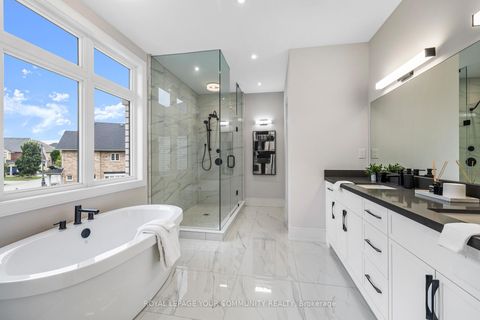 Photo 27 at 2 Bunn Court, Bayview Northeast, Aurora