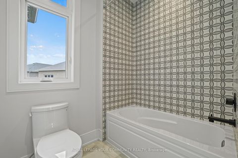 Photo 31 at 2 Bunn Court, Bayview Northeast, Aurora