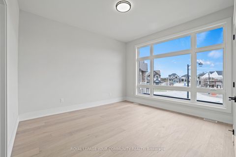 Photo 32 at 2 Bunn Court, Bayview Northeast, Aurora