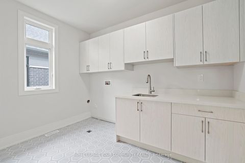 Photo 36 at 2 Bunn Court, Bayview Northeast, Aurora