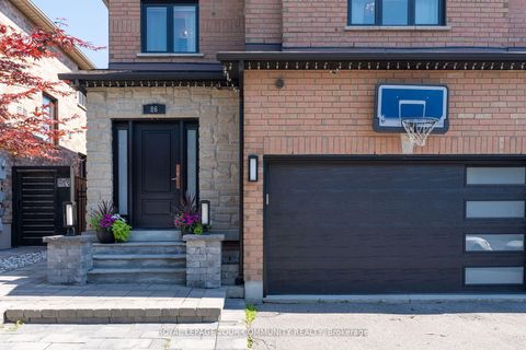Photo 1 at 86 Corkwood Crescent, Maple, Vaughan