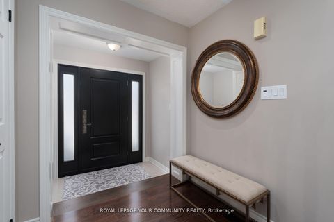 Photo 3 at 86 Corkwood Crescent, Maple, Vaughan