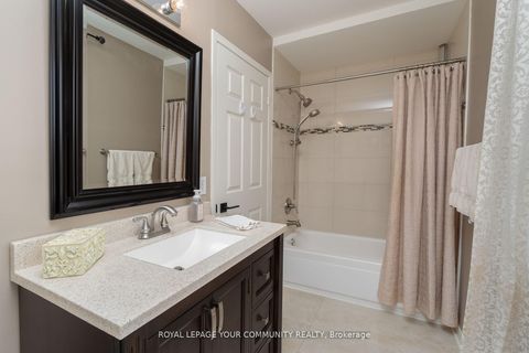 Photo 26 at 86 Corkwood Crescent, Maple, Vaughan Photo 26 at 86 Corkwood Crescent, Maple, Vaughan