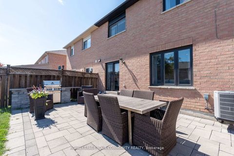 Photo 41 at 86 Corkwood Crescent, Maple, Vaughan