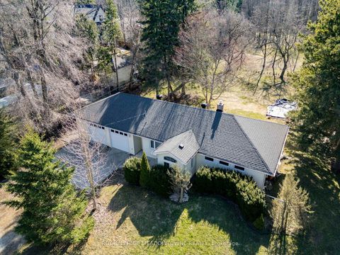 Photo 3 at 208 Martin Street, King City, King